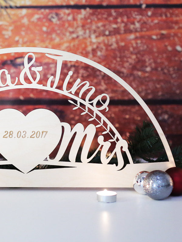 Mr. & Mrs. Schwibbogen mit Wunschnamen & Datum